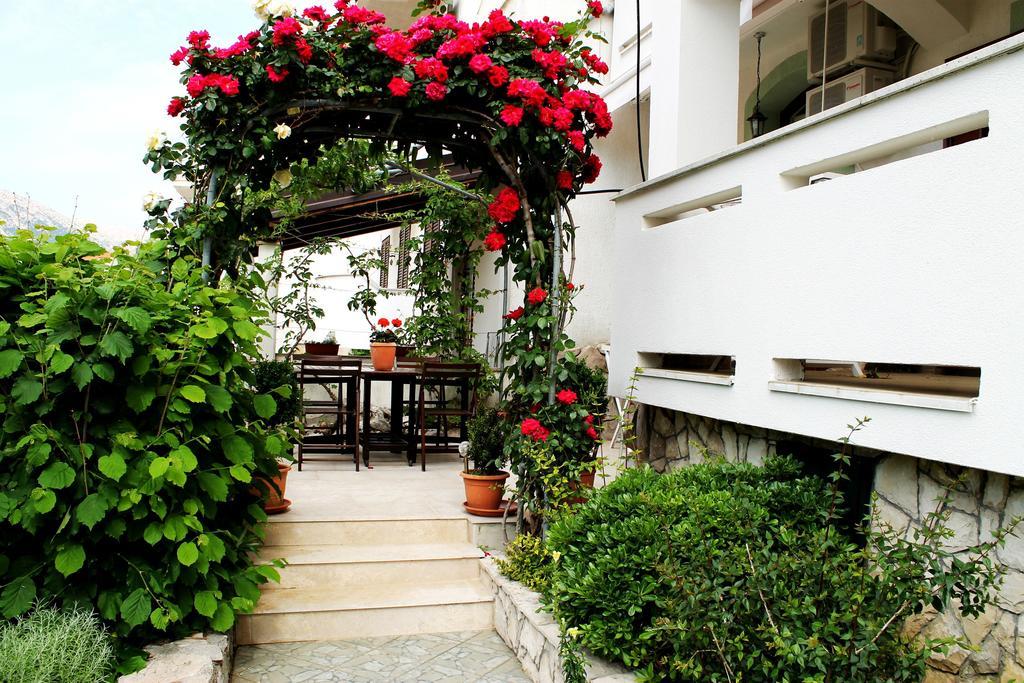 Apartments Frgacic Baška Quarto foto